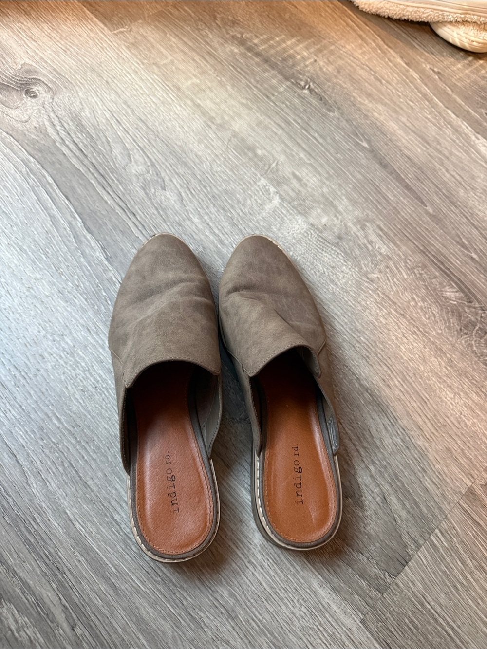 Report Taupe Slip-On Mule Flats - Picture 3 of 5